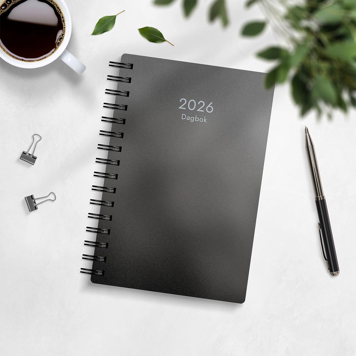Almanacka Burde 1023 Dagbok PP-plast 2026 Svart