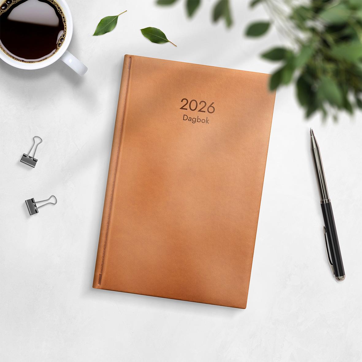 Almanacka Burde 1029 Dagbok Konstläder Inbunden 2026 Cognac