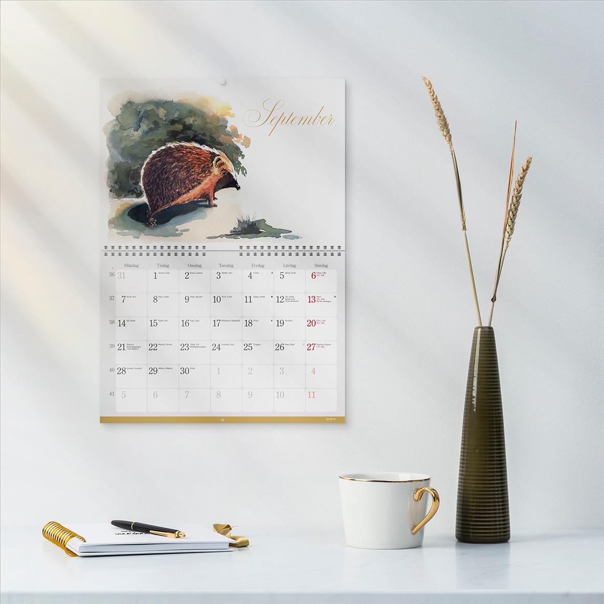 Väggkalender Burde 1728 Naturalmanacka 2026