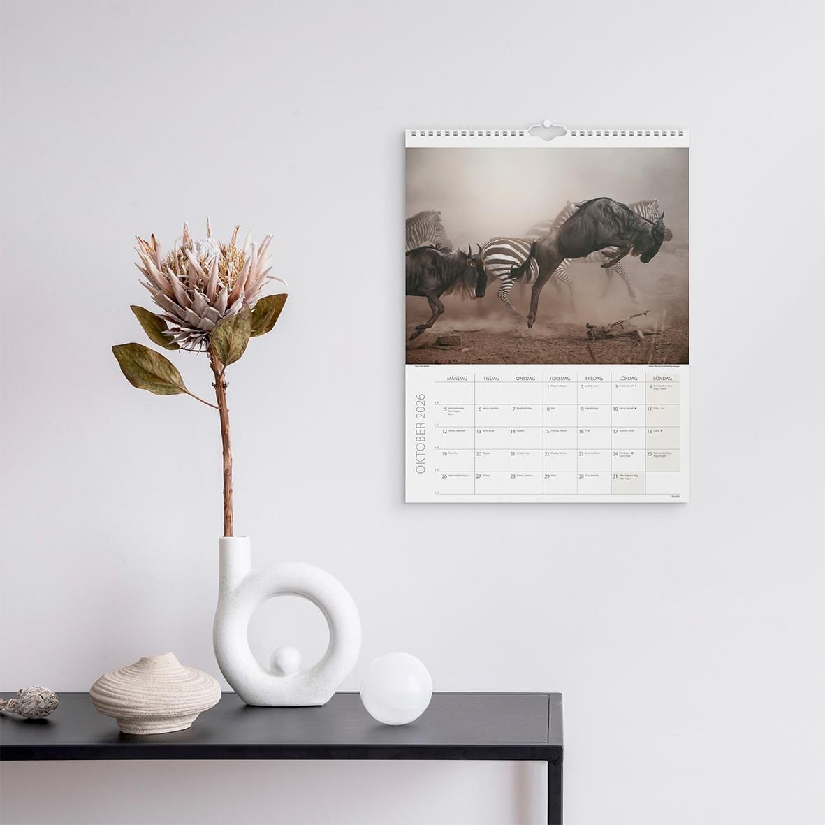 Väggkalender Burde 1761 Savannen 2026
